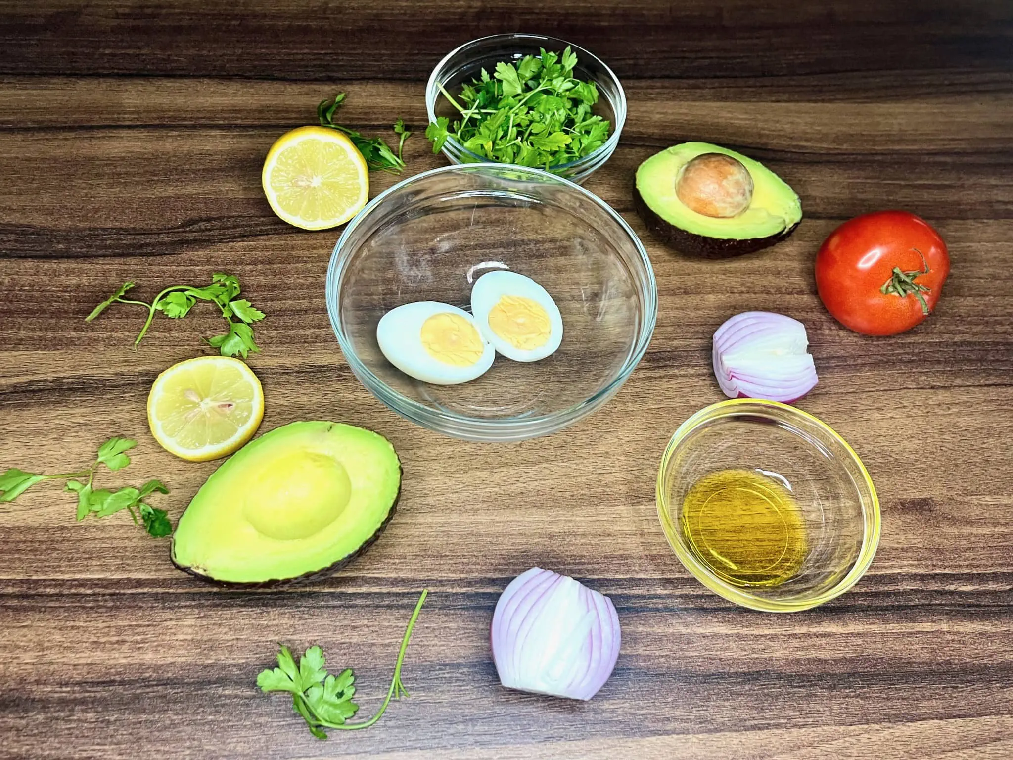 All the ingredients gathered over the tabletop