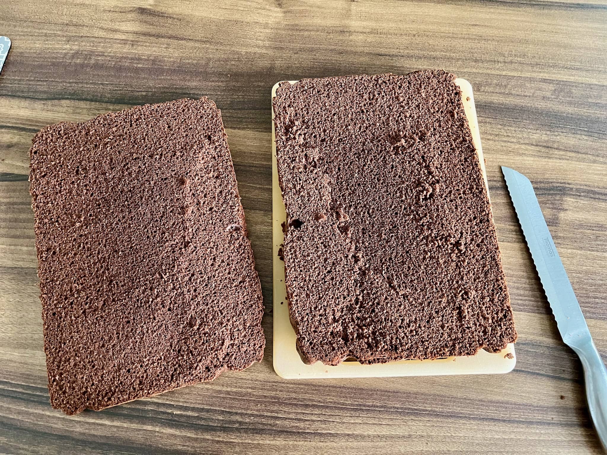 Sponge cake cut horizontally into two parts