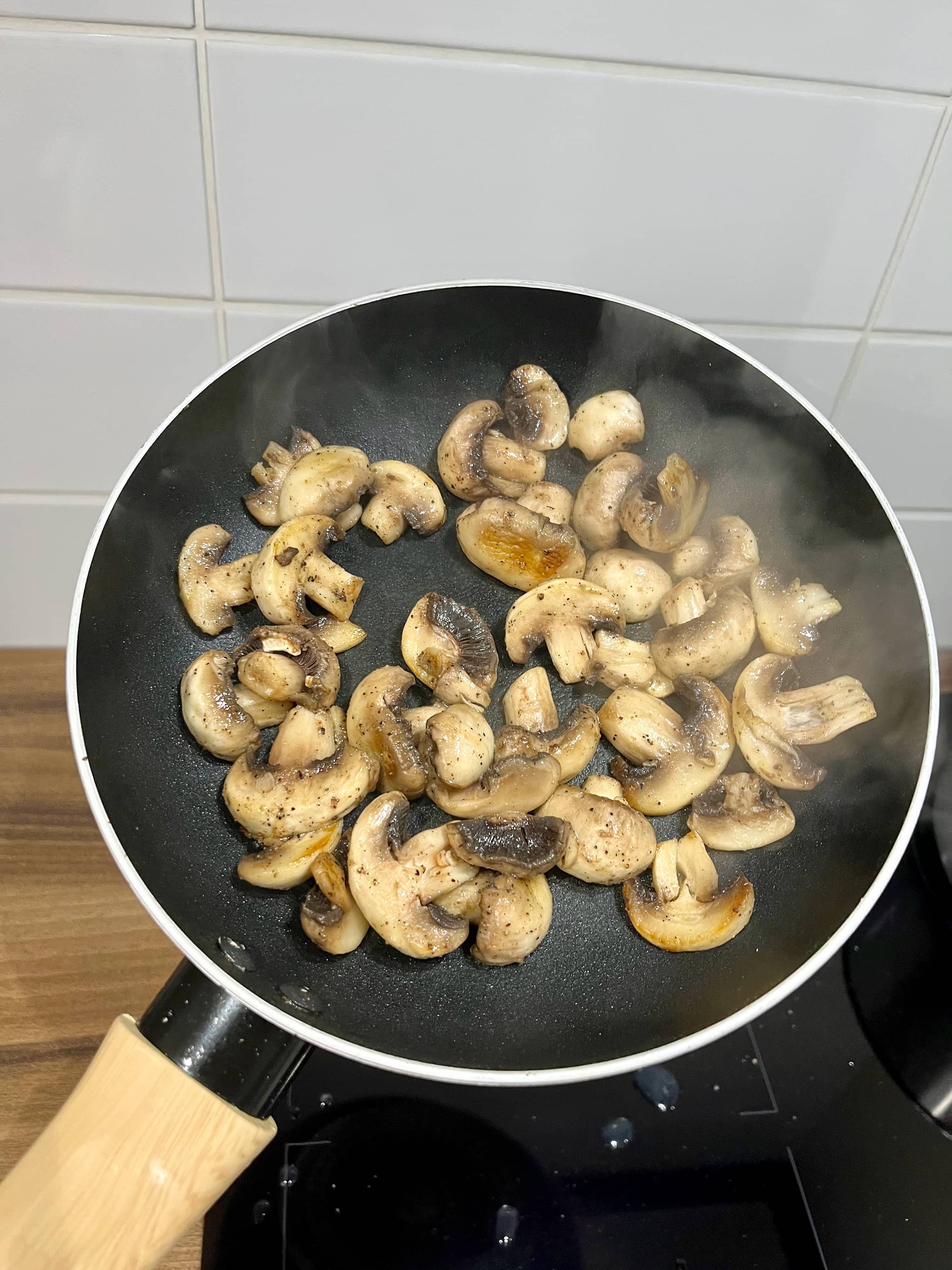 Mushrooms in the pan