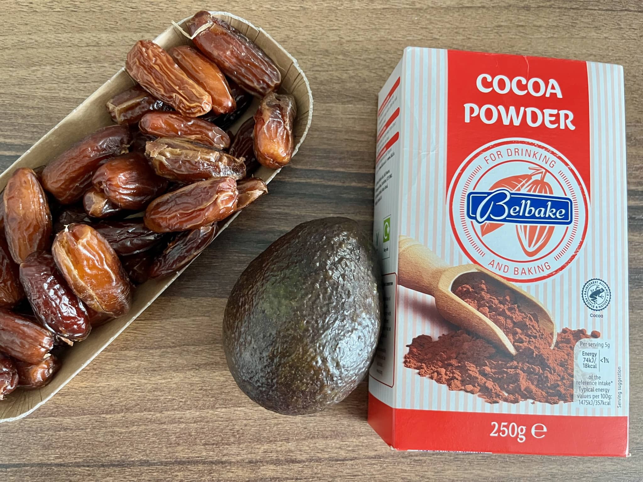 Seeded dates, avocado and cocoa powder