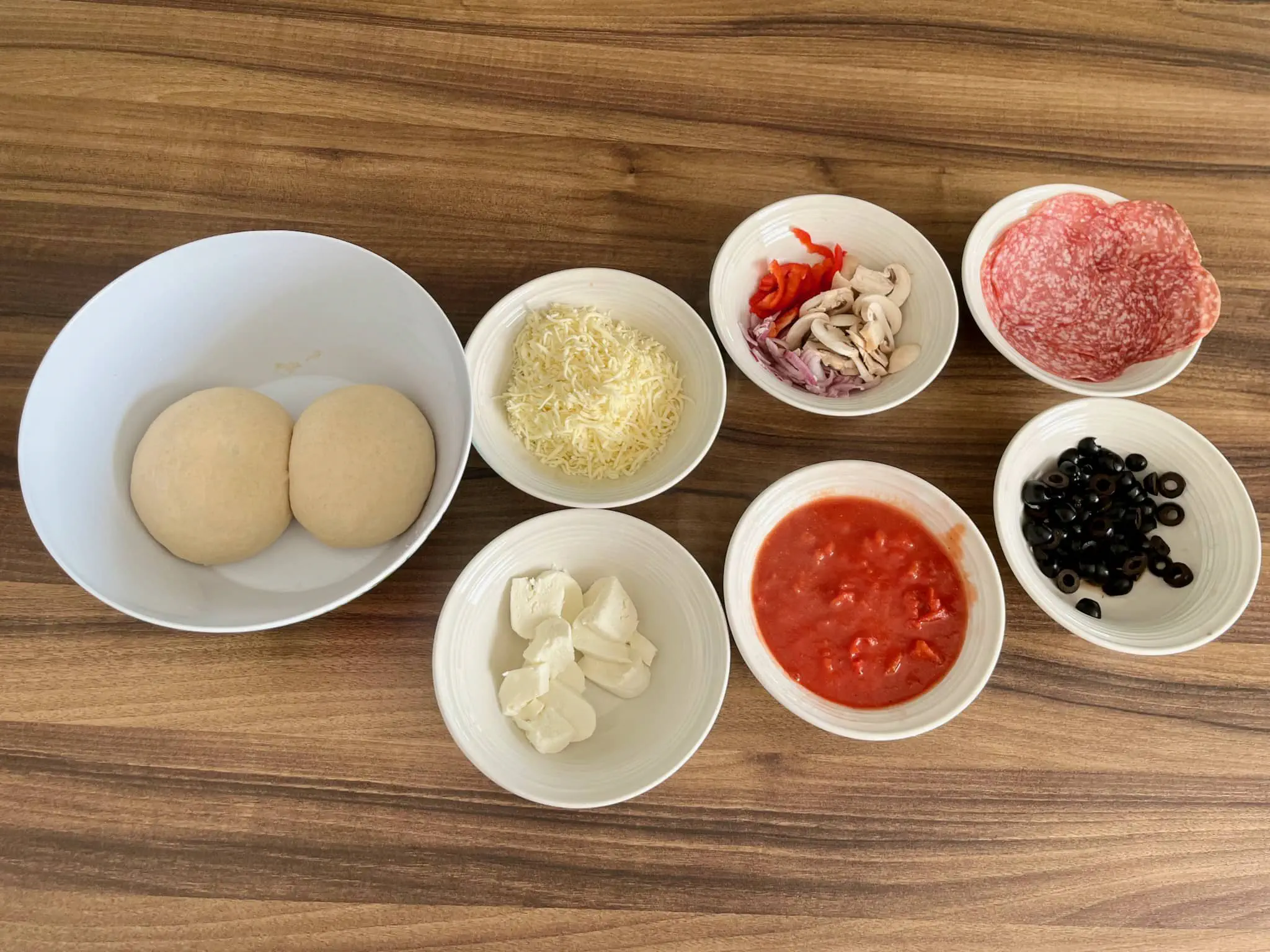 Ciasto, sos i dodatki