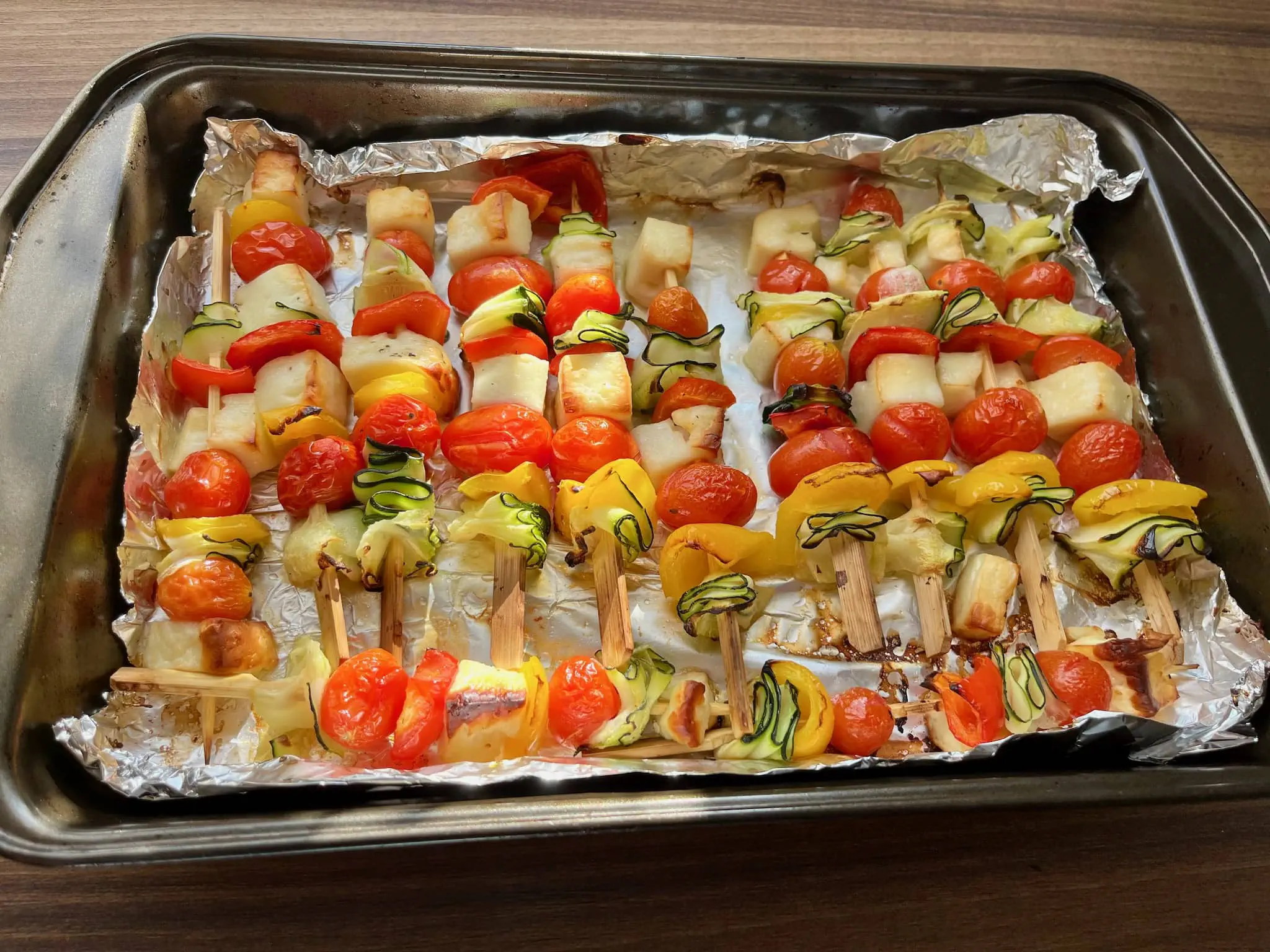 Ready-baked Meatless Skewers with Halloumi Cheese