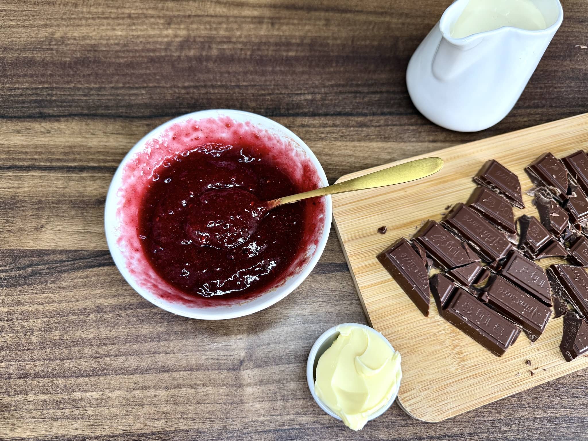 Jam mixed with cinnamon in a bowl on a tabletop