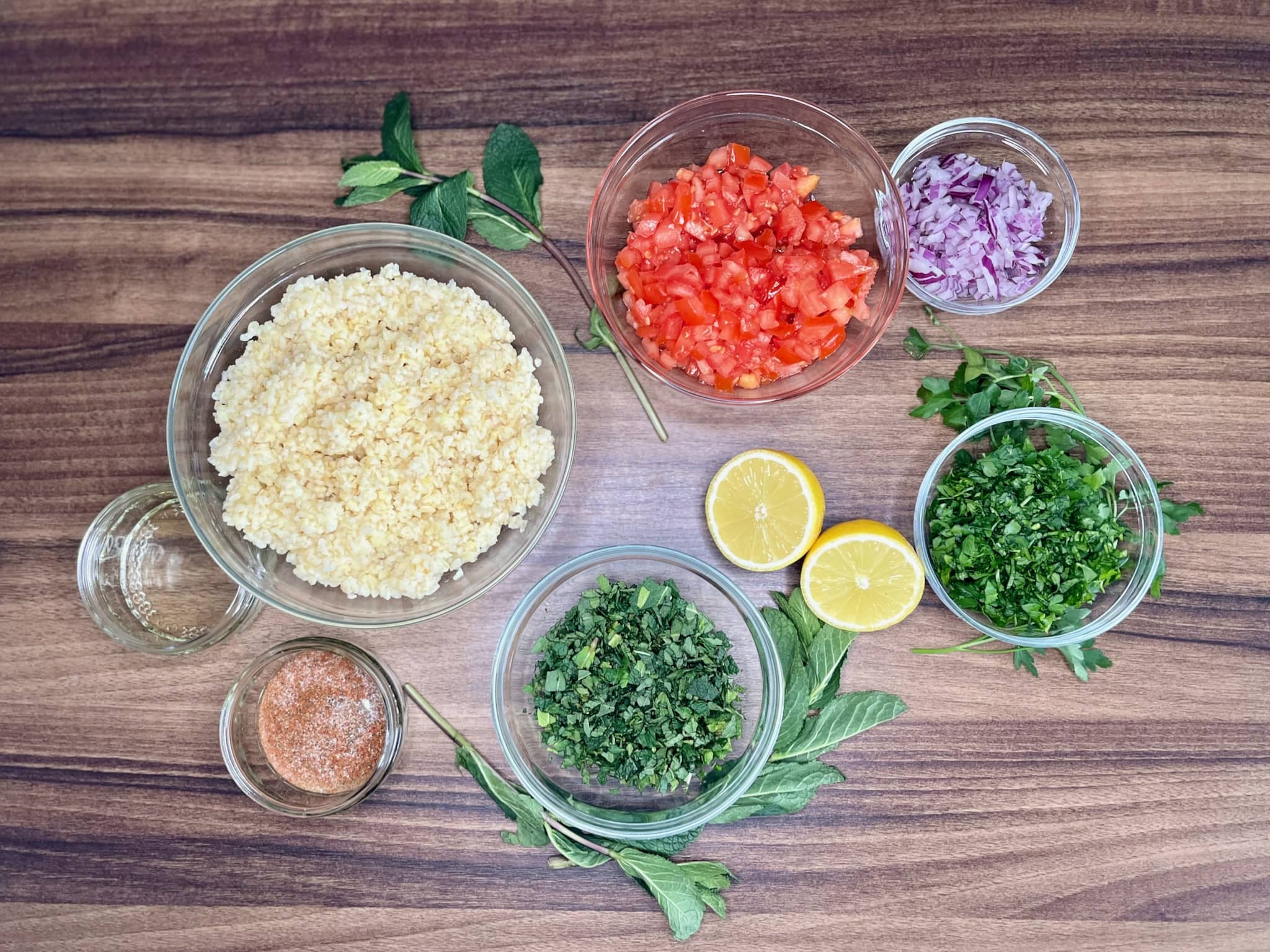 All the ingredients ready to make Tabbouleh